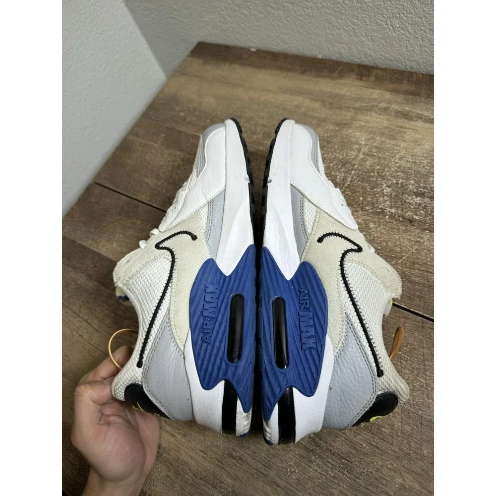 Nike product pair